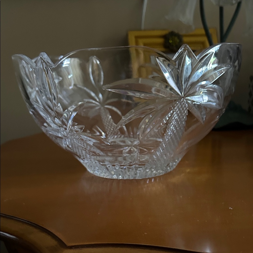 Elegant Crystal Cut Glass Bowl